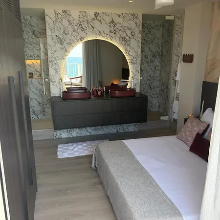 Seazen, Frontline Penthouse In Apartment Sitges