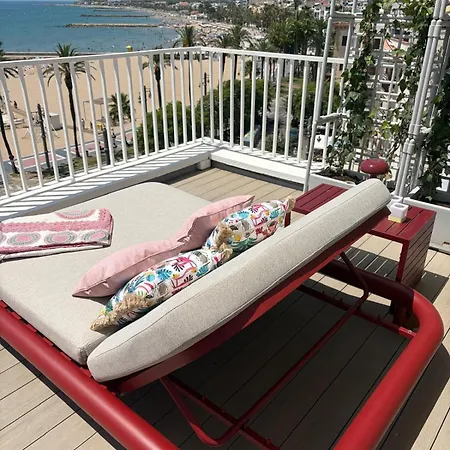 Seazen, Frontline Penthouse In